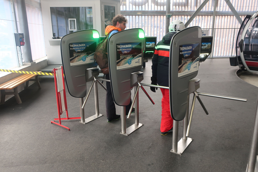 Drehkreuz-Werbung Aletscharena