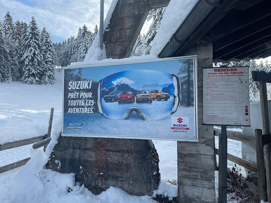 F12P Suzuki Station La Cagner Les Paccots