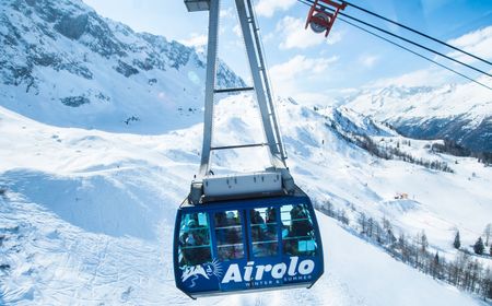 Gondel im Skigebiet Airolo in der Schweiz